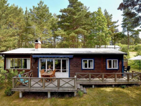 Four-Bedroom Holiday home in Tanumshede in Resö